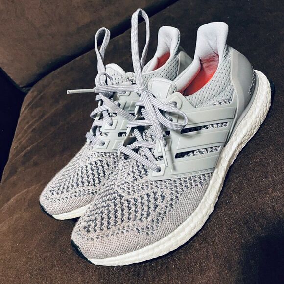 Excellent ADIDAS Ultraboost Ultra BOOST 1.0 Wool Grey 8.5 US womens - Picture 3 of 8